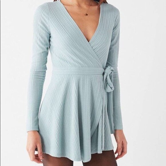 Urban Outfitters Briella Wrap Romper Blue Medium - Picture 1 of 7